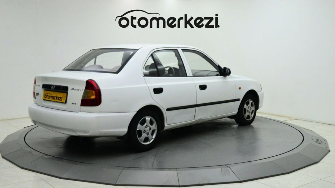 HYUNDAI ACCENT 21